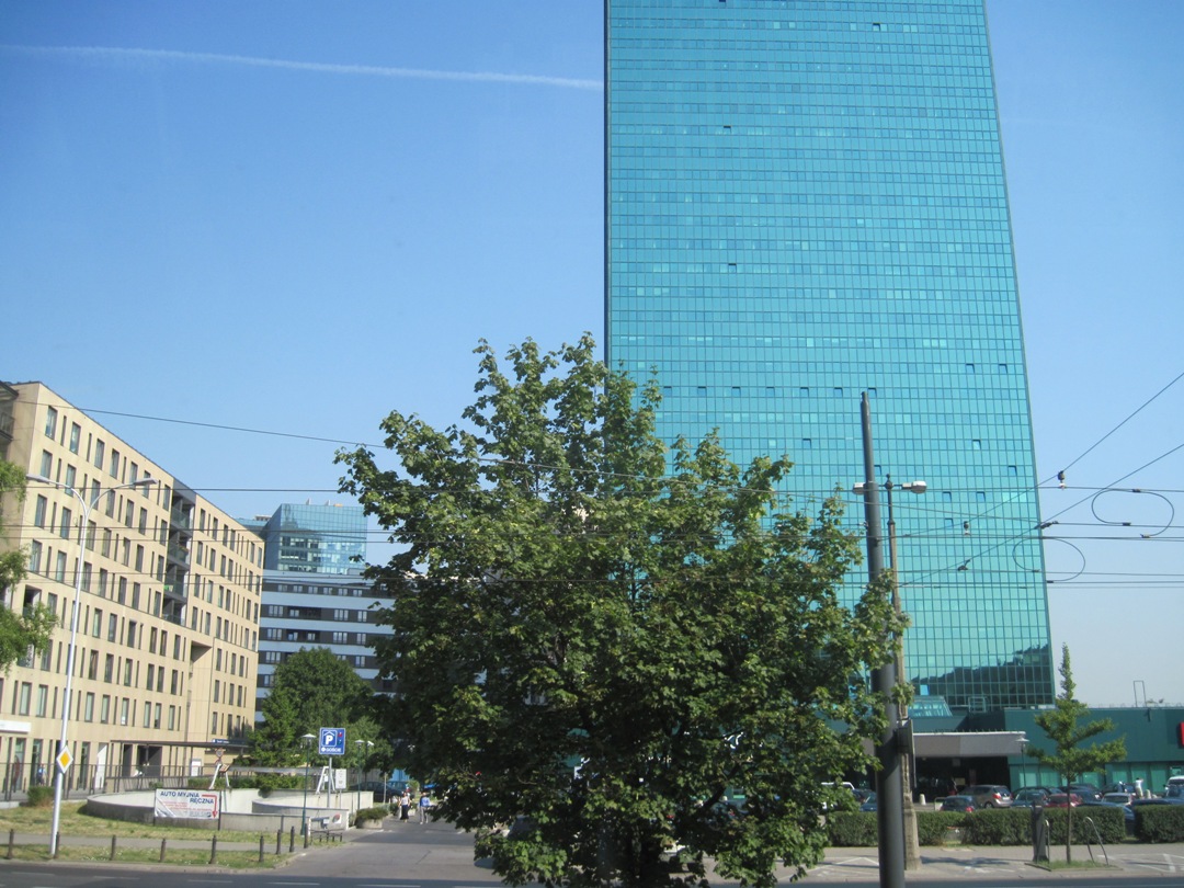 16-Varsavia- Uno dei grattacieli